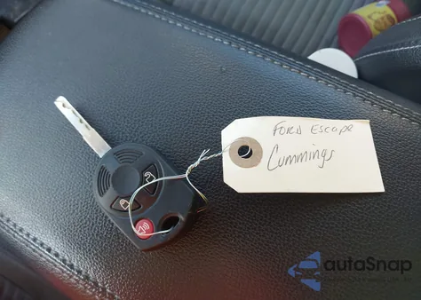 2018 Ford Escape Se из США, поврежденный, VIN 1FMCU9GD4JUB53257